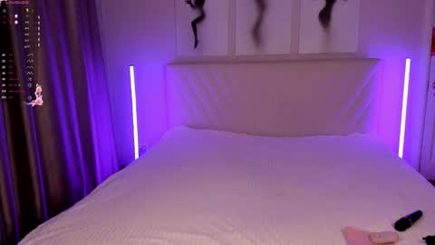  Emma online show from 02.04.26