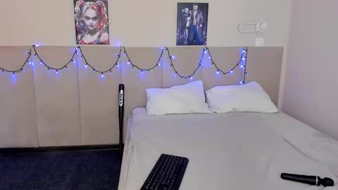 Snapshot of barbiemuscle1 chatting on 11.19.25 Barbie online show from 11.19.25