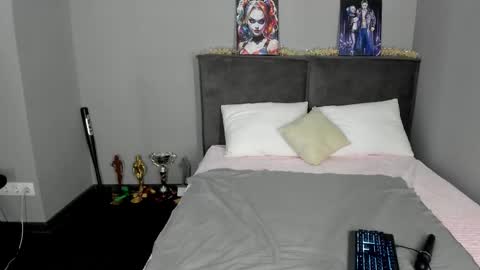 Snapshot of barbiemuscle1 chatting on 02.11.26 Barbie online show from 02.11.26