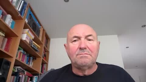 Snapshot of bartvel chatting on 04.03.26 bartvel online show from 04.03.26