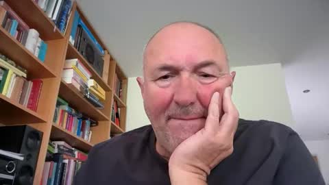 Snapshot of bartvel chatting on 04.20.26 bartvel online show from 04.20.26