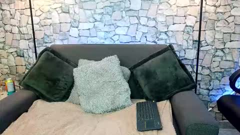 Bastian online show from 11.21.25