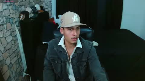 Snapshot of bastiaan_28 chatting on 06.12.26 Bastian online show from 06.12.26