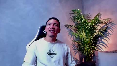 Bastian Independent Model online show from 01.13.26