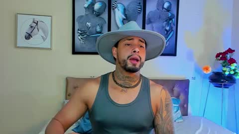 bastian_jones1 online show from 01.20.25