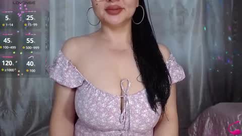 Snapshot of batari_giya chatting on 11.04.25 Lara online show from 11.04.25