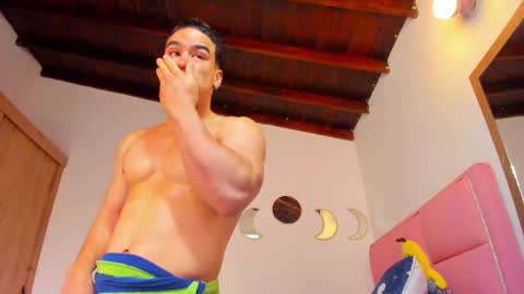 Snapshot of battista_turner chatting on 09.19.25 battista online show from 09.19.25