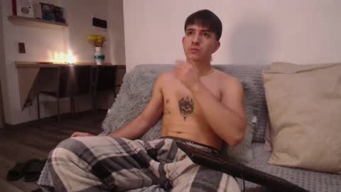 Snapshot of bayron_77 chatting on 01.06.26 Bayron online show from 01.06.26