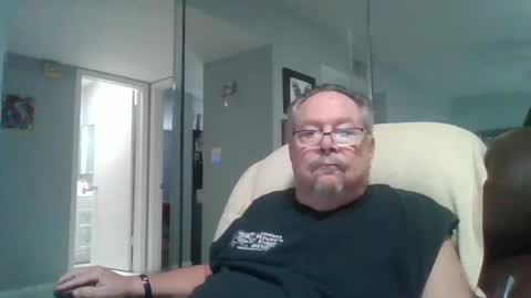 Single Grandpa in Florida. Love to C2C and have Fun Privately online show from 10.06.25