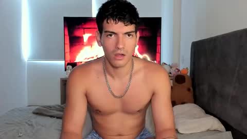 Valentino online show from 10.08.25