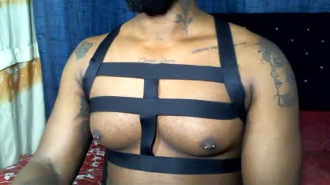 Snapshot of bbc_muscular chatting on 02.10.25 camilo online show from 02.10.25