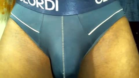 Snapshot of bbc_muscular chatting on 02.25.25 camilo online show from 02.25.25