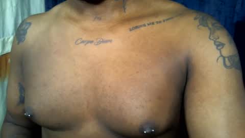 Snapshot of bbc_muscular chatting on 03.03.25 camilo online show from 03.03.25