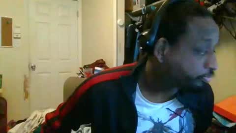 rocker n queen online show from 01.28.25