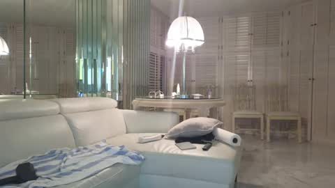 Snapshot of bbcforyourthroat chatting on 10.13.25 305BBC online show from 10.13.25