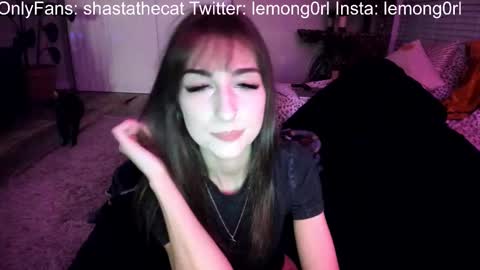 Snapshot of bbshasta chatting on 11.14.25 Shasta online show from 11.14.25