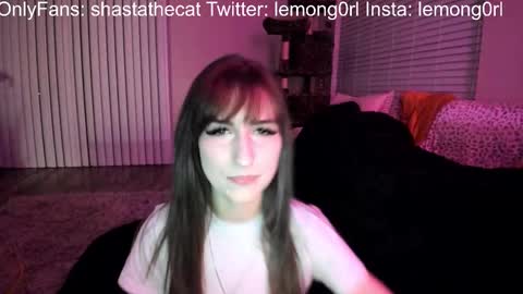 Snapshot of bbshasta chatting on 11.25.25 Shasta online show from 11.25.25