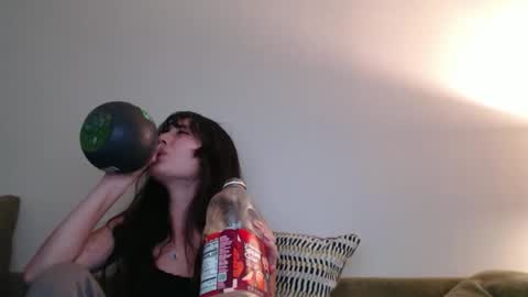 bby_julesss online show from 11.20.25