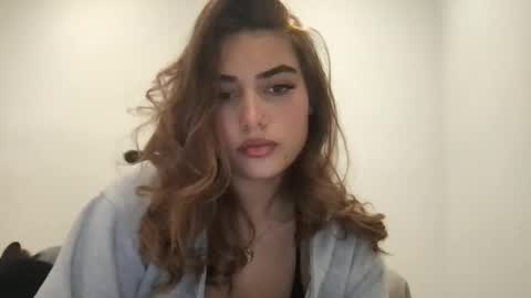 Snapshot of bbypiamia chatting on 11.30.25 bbypiamia online show from 11.30.25