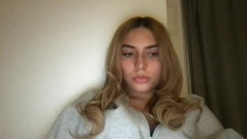 Snapshot of bbypiamia chatting on 03.15.26 bbypiamia online show from 03.15.26