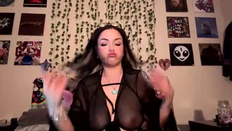 Snapshot of bbyslugggg chatting on 02.06.25 bbyslugggg online show from 02.06.25