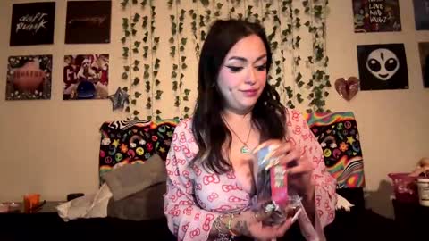 Snapshot of bbyslugggg chatting on 02.12.25 bbyslugggg online show from 02.12.25