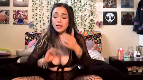 Snapshot of bbyslugggg chatting on 02.17.25 bbyslugggg online show from 02.17.25