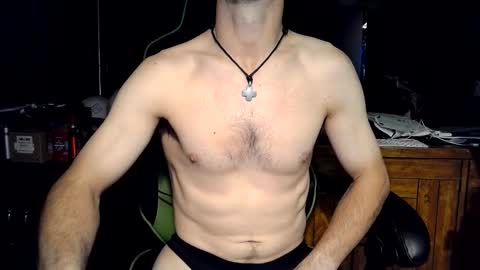 bchillin28 online show from 11.05.25