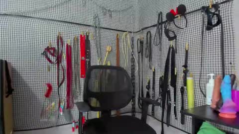 Snapshot of bdsm_meduza chatting on 03.04.26 Meduza online show from 03.04.26