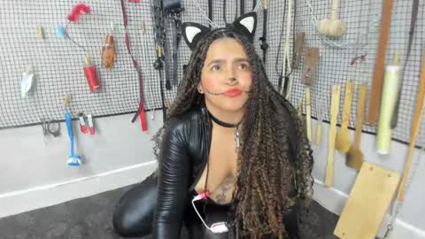 Snapshot of bdsm_meduza chatting on 04.16.26 Meduza online show from 04.16.26