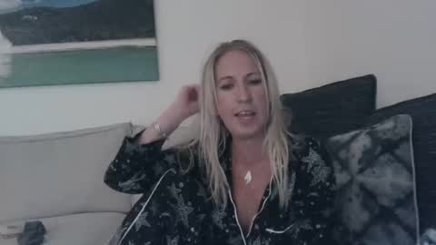 Emma online show from 12.04.24