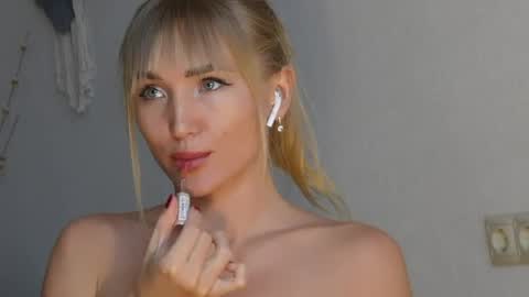 Chloe online show from 04.23.26