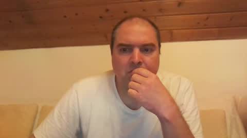 bear037 online show from 09.30.25