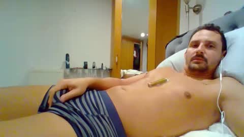 Snapshot of bearboudior chatting on 11.13.25 bearboudior online show from 11.13.25