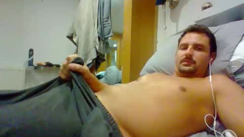 Snapshot of bearboudior chatting on 02.27.26 bearboudior online show from 02.27.26