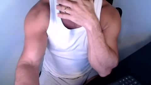 Snapshot of beard_top_guy chatting on 07.18.26 Beard Guy online show from 07.18.26