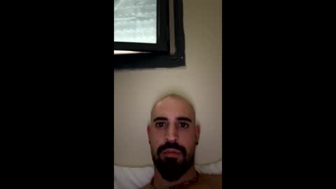 Snapshot of beardedbaldy_09 chatting on 10.03.25 Ask me online show from 10.03.25