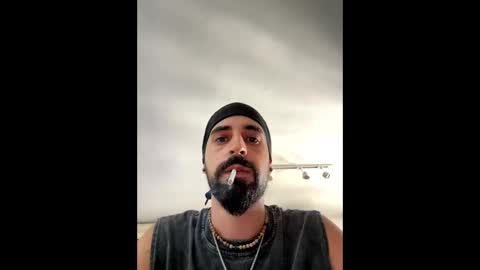 Snapshot of beardedbaldy_09 chatting on 10.17.25 Ask me online show from 10.17.25
