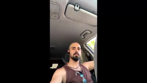 Snapshot of beardedbaldy_09 chatting on 11.05.25 Ask me online show from 11.05.25