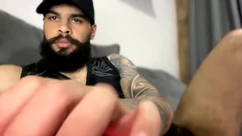 Snapshot of beardmax chatting on 09.16.25 Min online show from 09.16.25