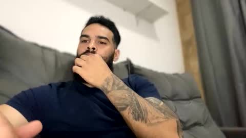 Snapshot of beardmax chatting on 10.04.25 Min online show from 10.04.25