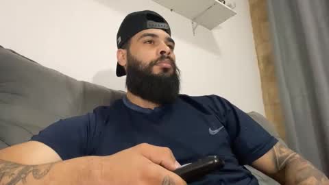 Snapshot of beardmax chatting on 10.30.25 Min online show from 10.30.25