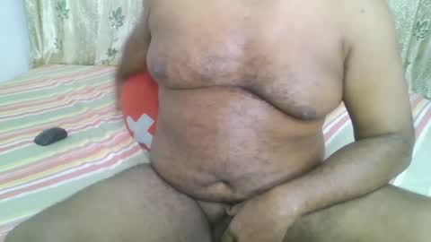 Snapshot of beargryzzly chatting on 12.22.24 Grizzly online show from 12.22.24