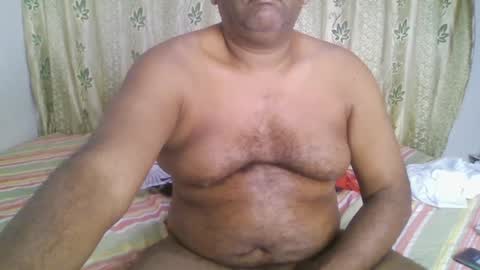 Snapshot of beargryzzly chatting on 01.24.25 Grizzly online show from 01.24.25