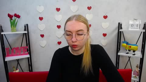 BeatriceFlyy online show from 12.04.24