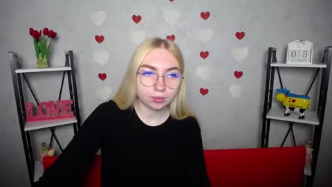 BeatriceFlyy online show from 12.05.24