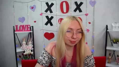 BeatriceFlyy online show from 09.13.25