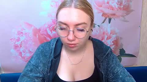 BeatriceFlyy online show from 09.15.25