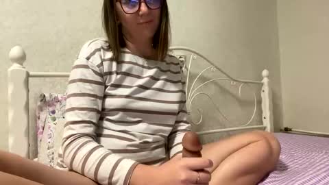 BeatriceTender online show from 10.28.25