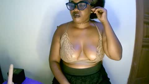 Snapshot of beautifulpeach2 chatting on 01.26.25 beautifulpeach2 online show from 01.26.25